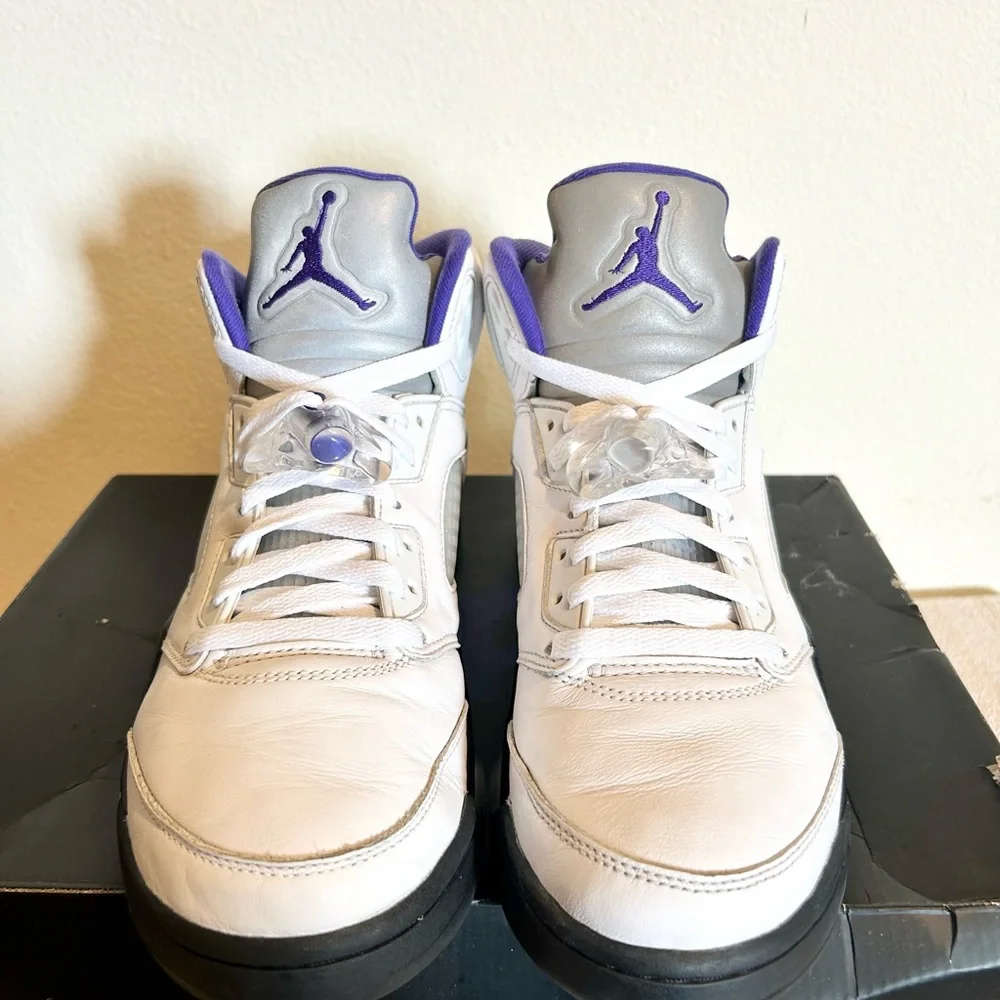 AUTHENTIC Jordan 5 Retro Dark Concord size 8.5 DD0587-141 2022 PRE-OWNED